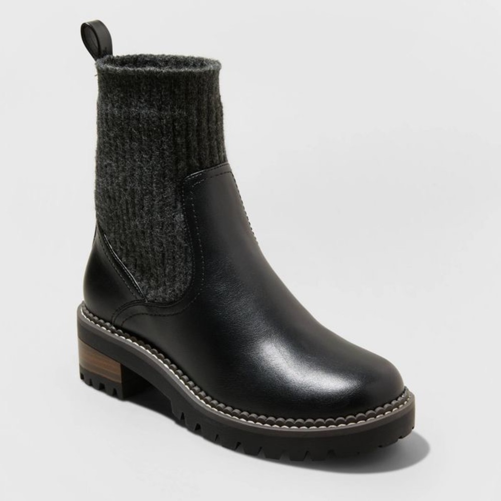 Women's Daphne Sock Boots size 5 - Universal Thread